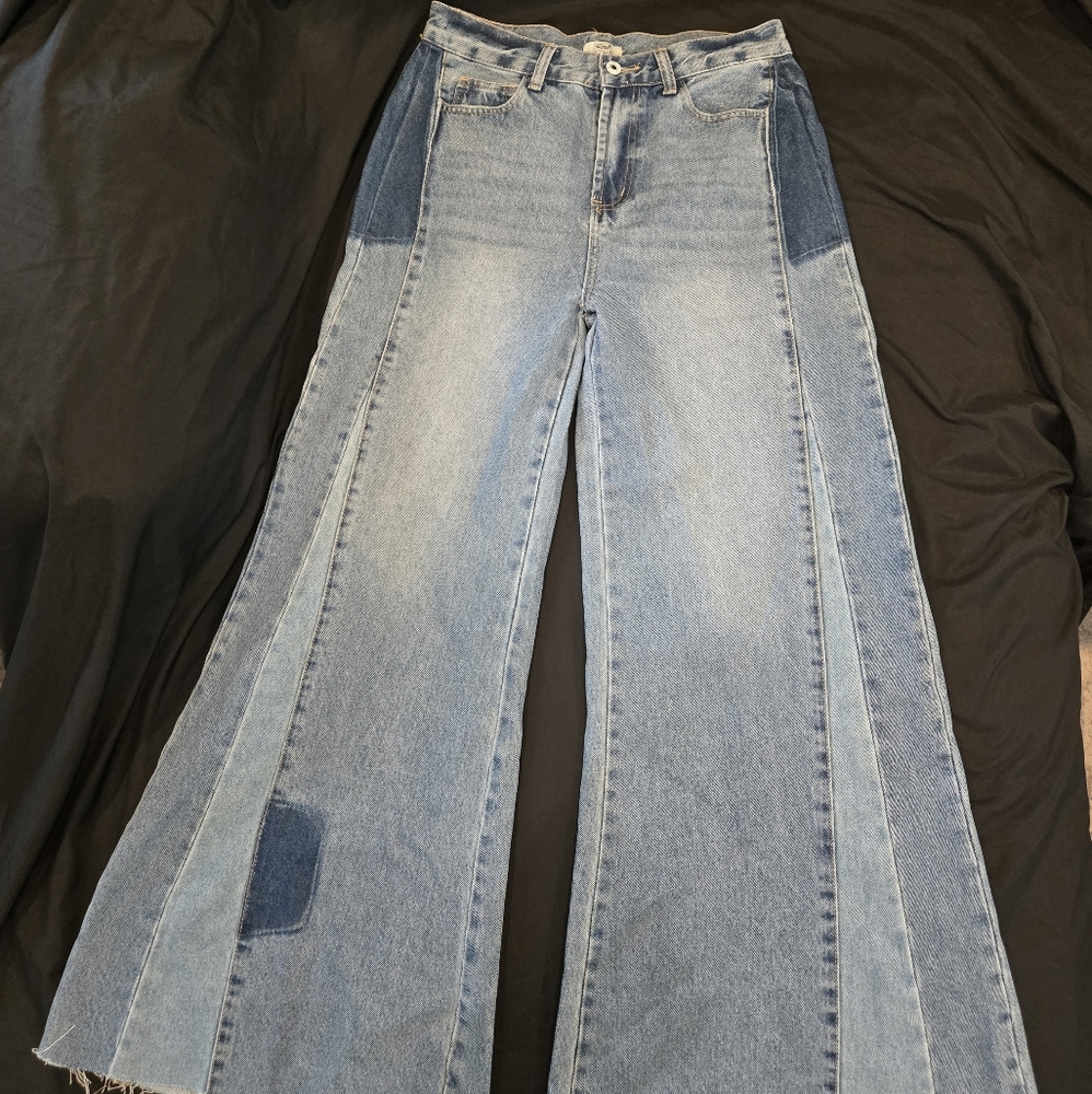 Easel Two Tone Patched Wide Leg Jeans NWOT - Picture 2 of 5